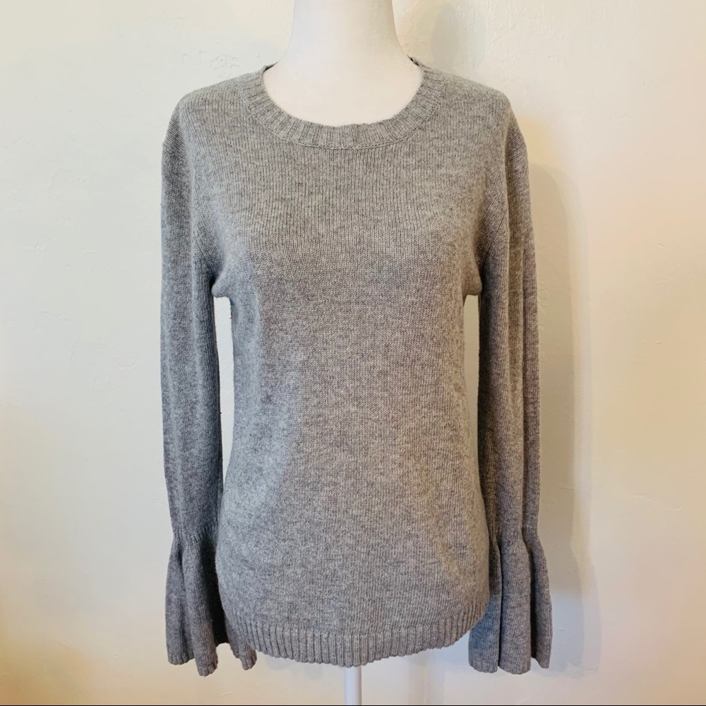 LUXE APOTHETIQUE Bell Sleeve Crewneck Sweater Gray Size Small